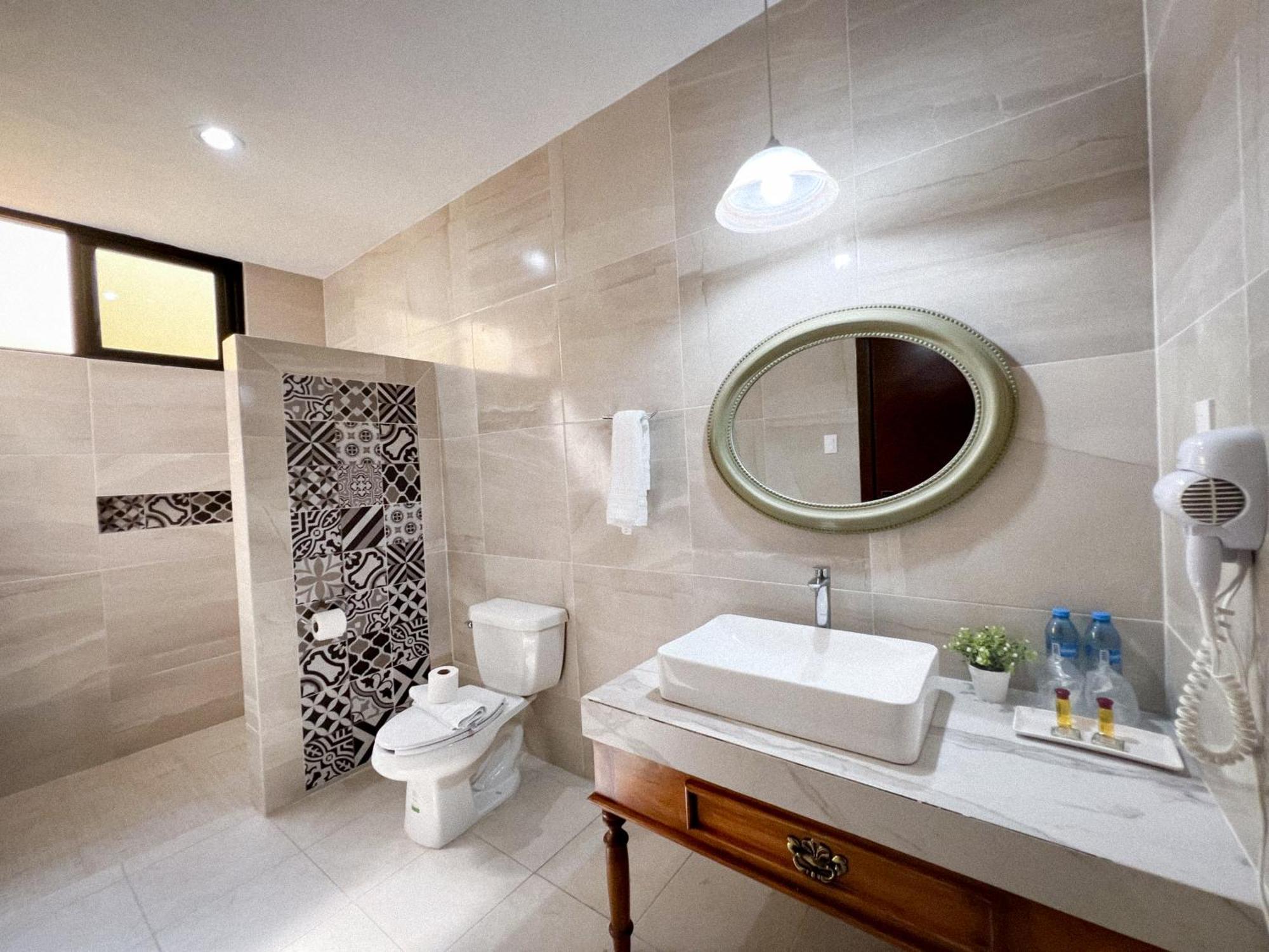 Hotel Fundadores Valladolid  Eksteriør bilde