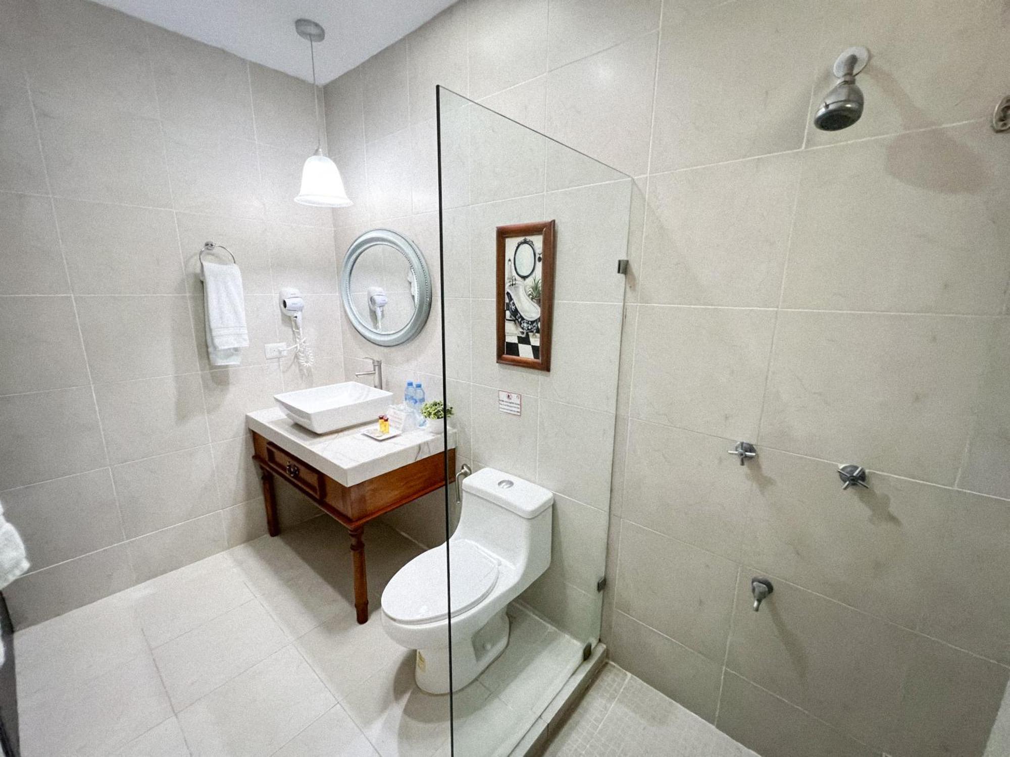 Hotel Fundadores Valladolid  Eksteriør bilde